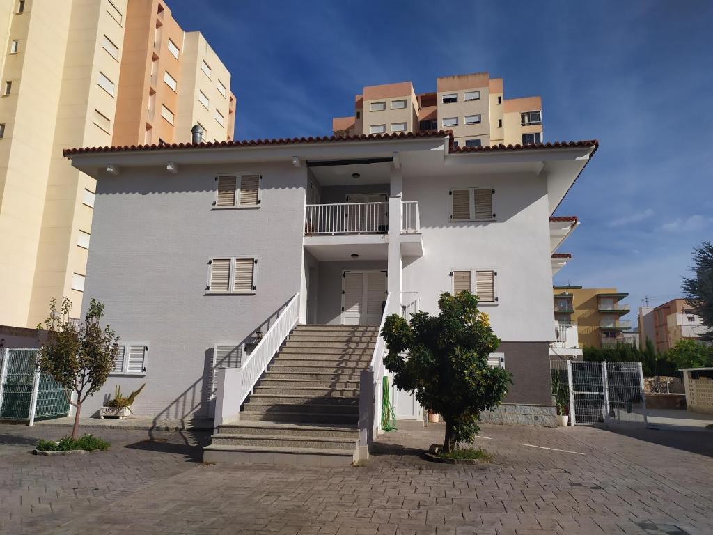 Apartamentos Gandia Familiar 3000